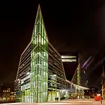 Mate Aitana, Amsterdam