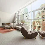 Mate Aitana, 4* Amsterdam