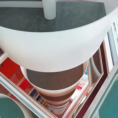 Mate Aitana, 4* Amsterdam