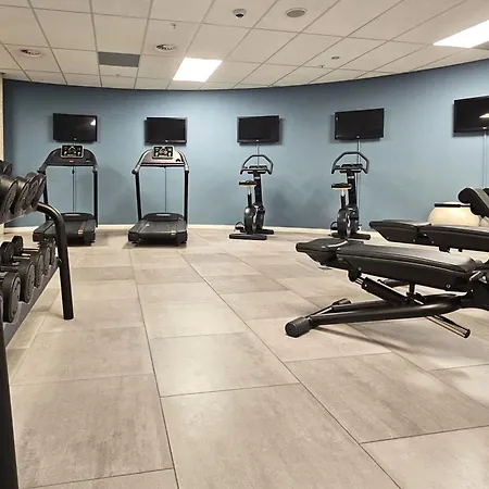 Mate Aitana, Hotell Amsterdam