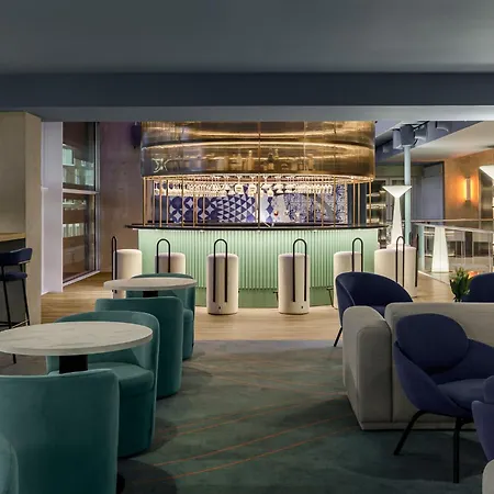 Mate Aitana, 4* Amsterdam