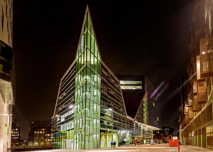 Mate Aitana, אמסטרדם