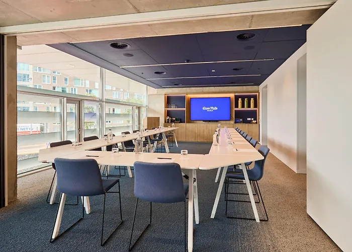 Mate Aitana, אמסטרדם