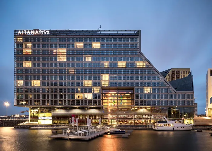 Mate Aitana, מלון אמסטרדם