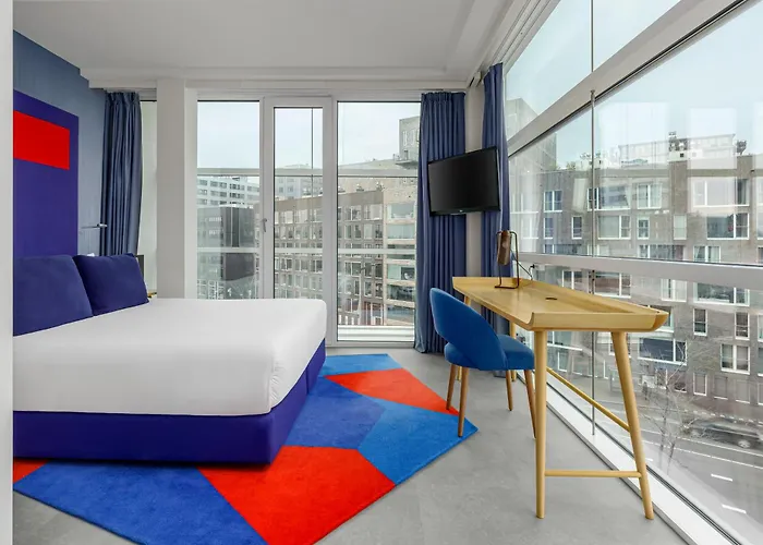 Mate Aitana, אמסטרדם