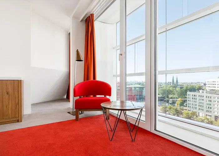 Mate Aitana, מלון 4*