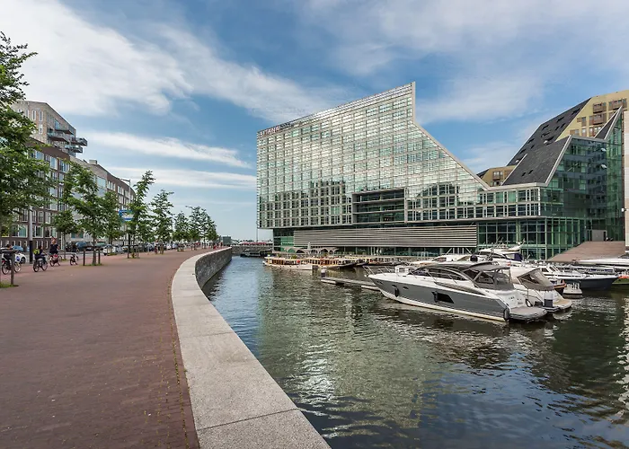 Mate Aitana, מלון 4*