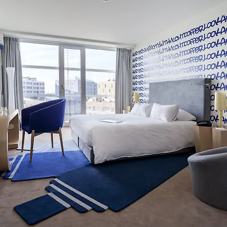 Mate Aitana, Hotel 4*