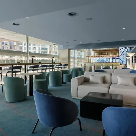 Mate Aitana, Hotell Amsterdam